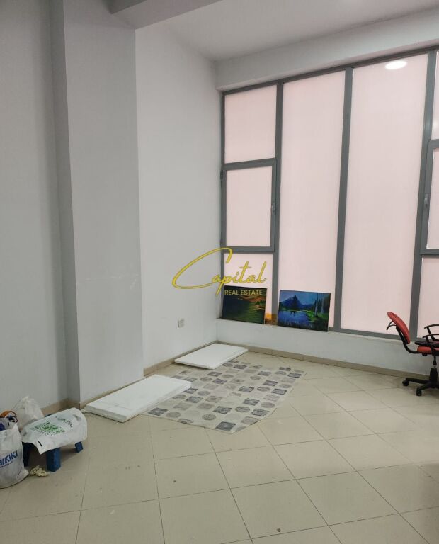 BUSINESS PREMISES FOR RENT 60 M2 ASTIR 550 EURO