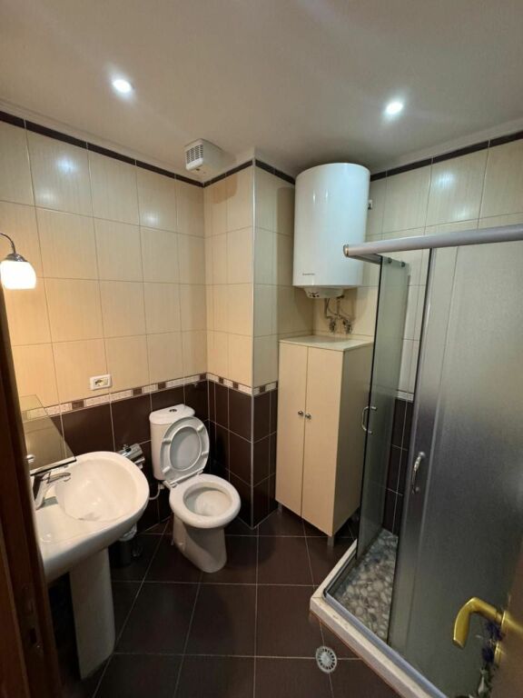 Apartament 2+1 me qira Rruga e Dibres