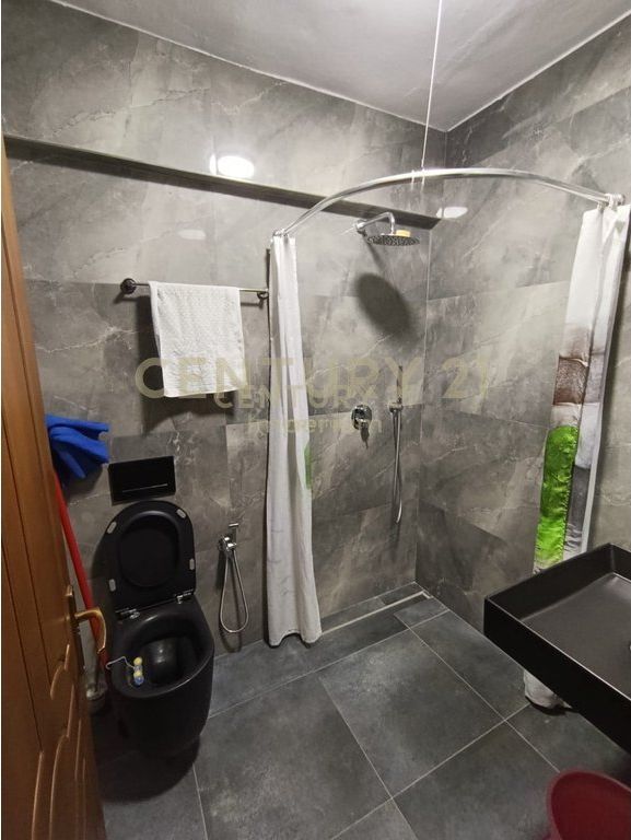 Appartamento in affitto – 2+1 con cucina separata, Via Dritan Hoxha 500 L /Mese