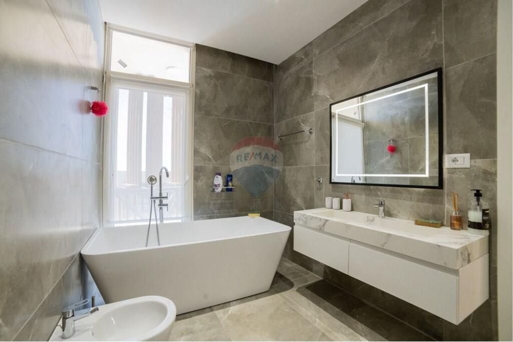 Villa con piscina in vendita, Green Coast 1
