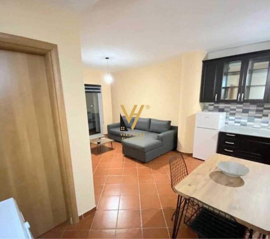 JEPET APARTAMENT 1+1 ME QERA TE RRUGA IRFAN TOMINI 57.000 LEKE