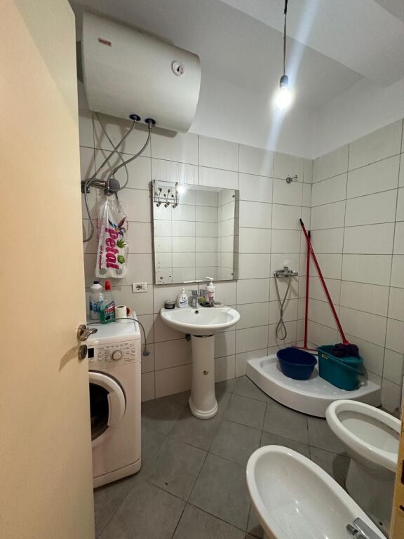 Apartament 2+1 me qera Astir
