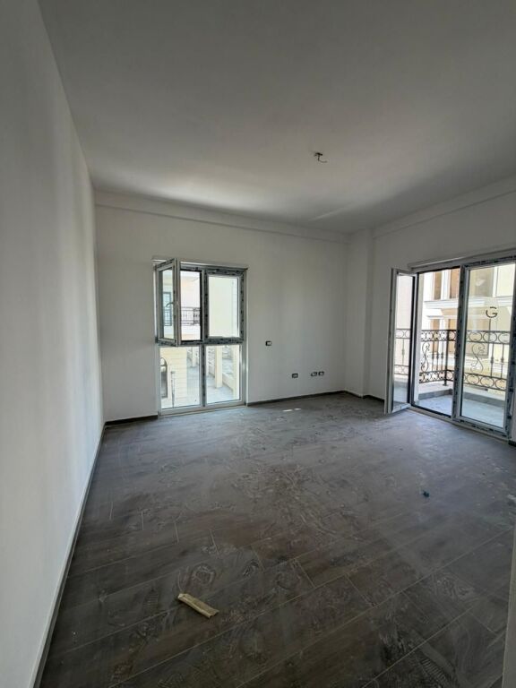 Apartment 3+1+2 bathrooms Tirana Porta e Re, Sauk