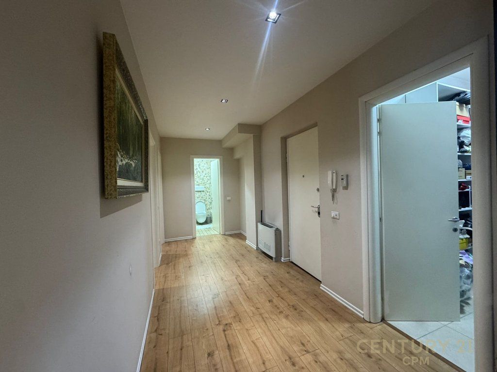 Apartment 2+1+2 for sale at the beginning of Kodra e Diellit