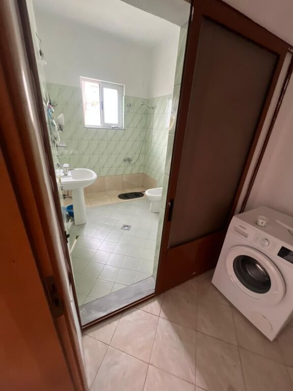 Jepen me qera apartament 1+1 prane Semaforit 1 te  Kënetë DURRES