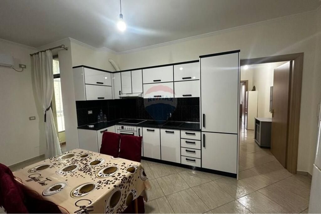 Appartamento 2+1+2 in affitto, vicino a Conad