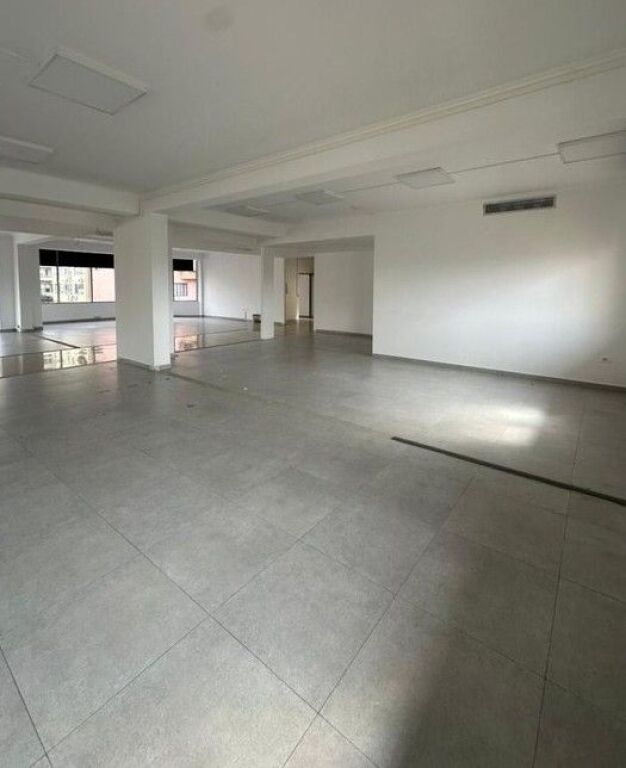 Qera, Godine 4-Kateshe, Rruga e Kavajes, Tirane.