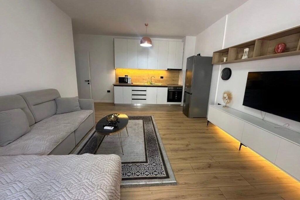 JEPET ME QIRA APARTAMENT 2+1 TEK KOMPLEKSI STAR