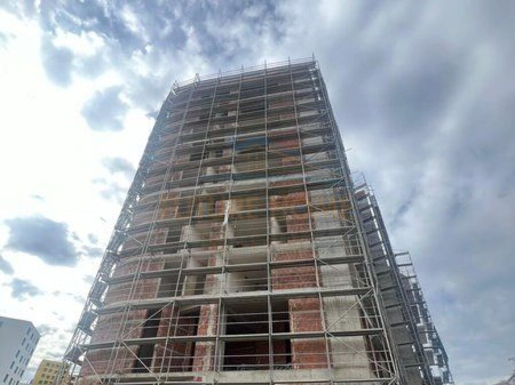 For sale, Apartment 1+1, Ali Demi, Tirana.