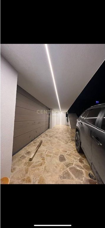 VILLA SUPER IN AFFITTO A PASKUQAN!!!