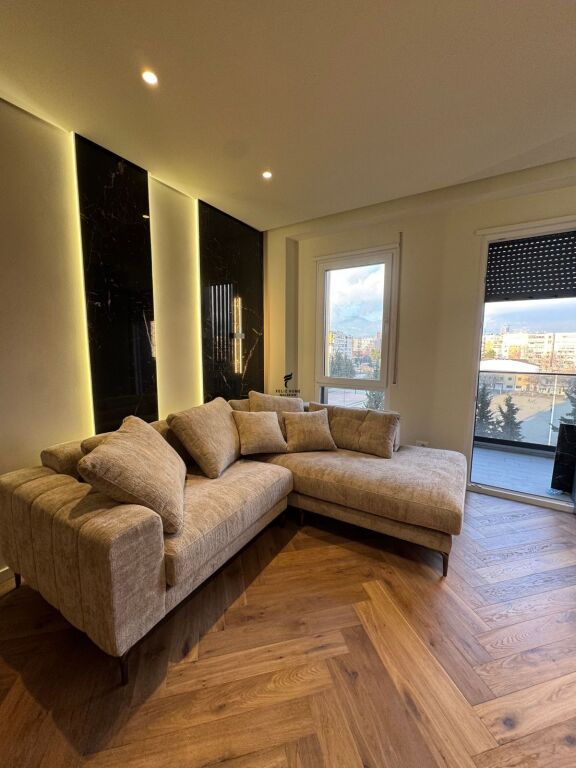 APARTAMENT ME QERA 2+1+PARKING DON BOSKO 1070 EURO FH-65779