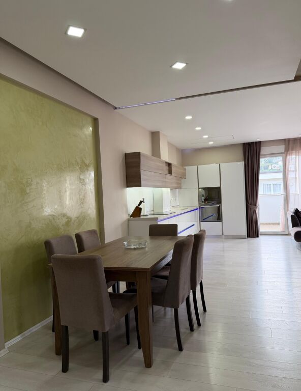 Apartament 3+1+2 me Garazh me Qira – Kompleksi FZ, Liqeni i Thatë
