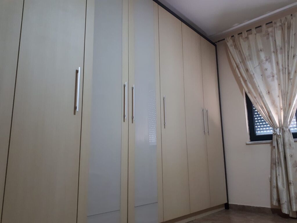 Apartament 1+1 me qira , Bllok