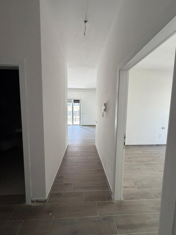 Apartment 2+15+2 bathrooms &amp; Wardrobe for sale Tirana Porta e Re
