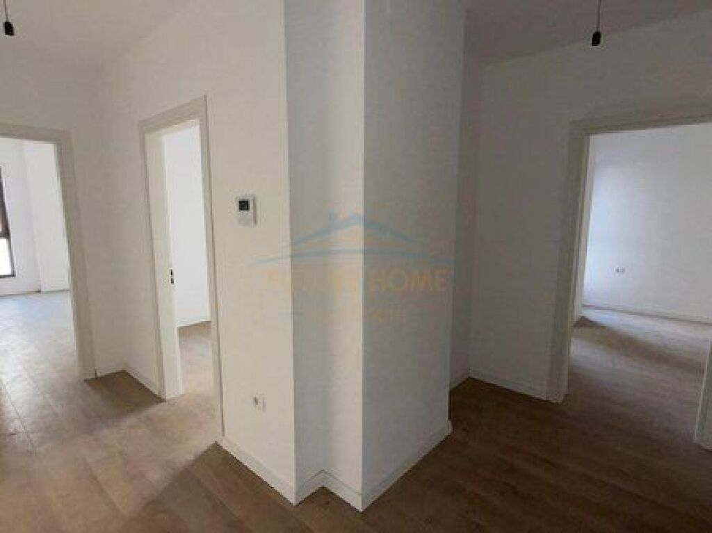 For sale, Apartment 2+1+2, Commune of Paris, Tirana Empire66250