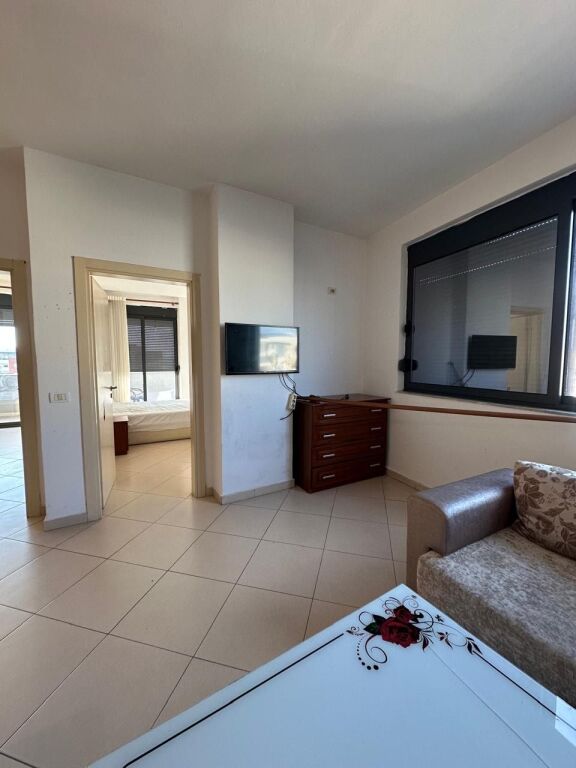 Apartament 2+1 me qera Astir