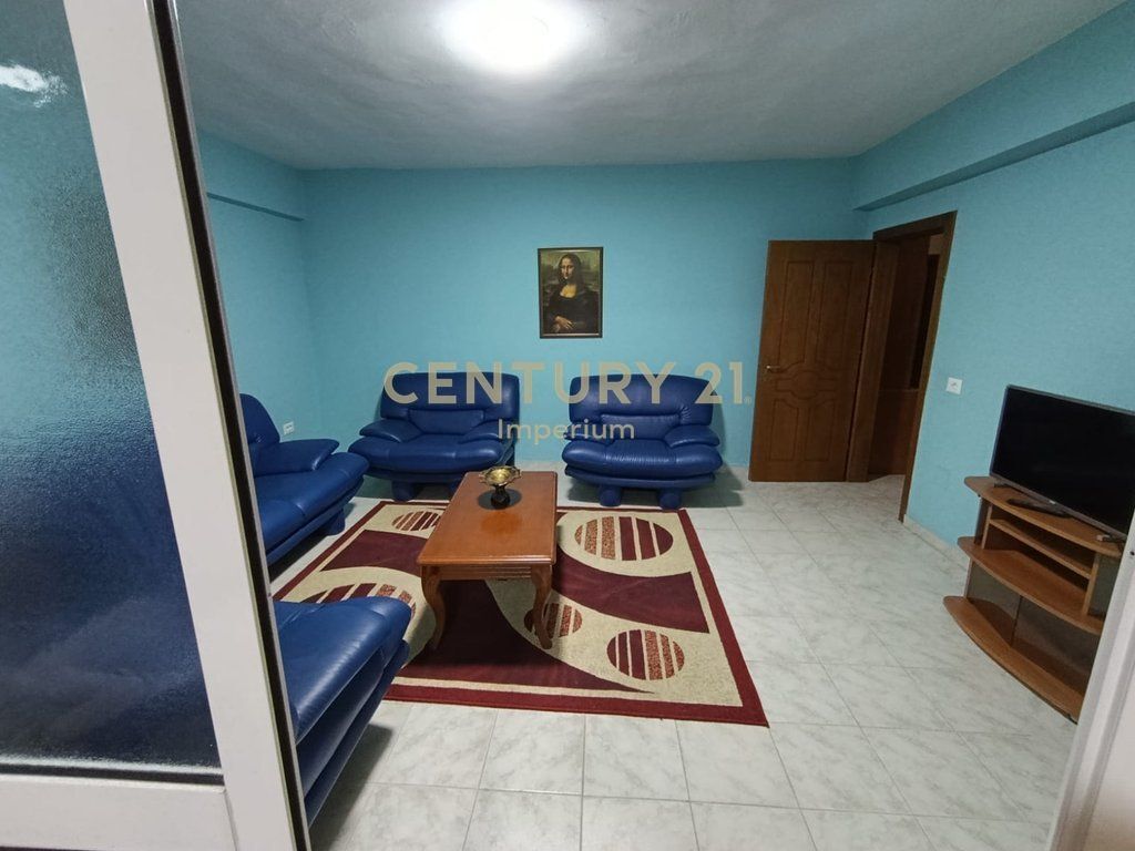Appartamento in affitto – 2+1 con cucina separata, Via Dritan Hoxha 500 L /Mese