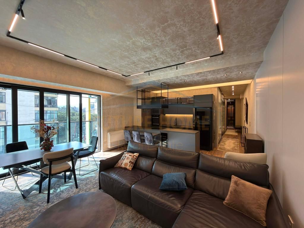 Shitet, Apartament 2+1+2, Ambasador 3, Tiranë