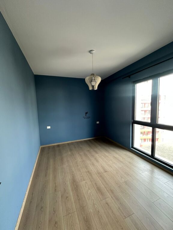 OFFICE FOR RENT 70M2 DIBRA STREET 48,000 LEKE FH-65842