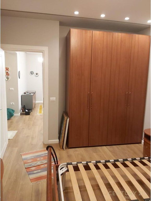 APARTAMENT 1+1 ME KUZHINE ME VETE ME QERA NE MYSLYM SHYR