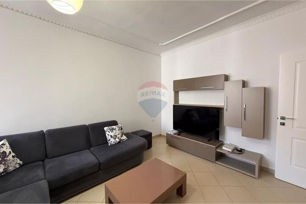Apartament - Për Qira - KMY, Tiranë