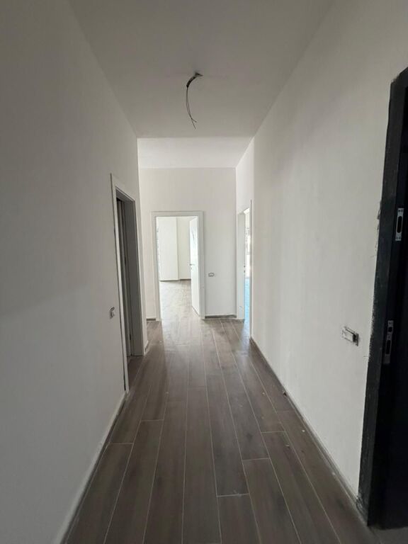 Apartment 2+15+2 bathrooms &amp; Wardrobe for sale Tirana Porta e Re