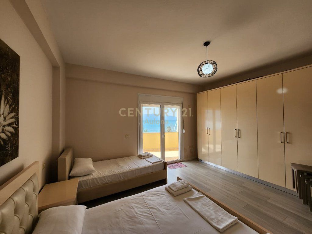 Apartament 1+1 me Pamje nga Deti në Lungomare 1, Vlorë