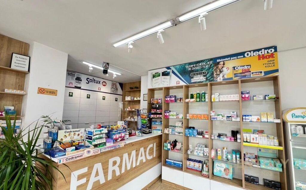 Business for sale (Pharmacy) at the Commune of Paris