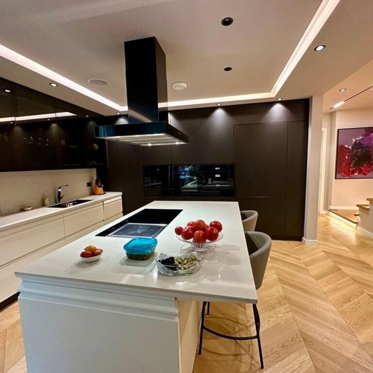 🏡 Vilë 3-Katëshe për Shitje – Mandarin Residence