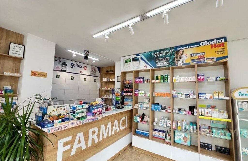 Business for sale (Pharmacy) at the Commune of Paris