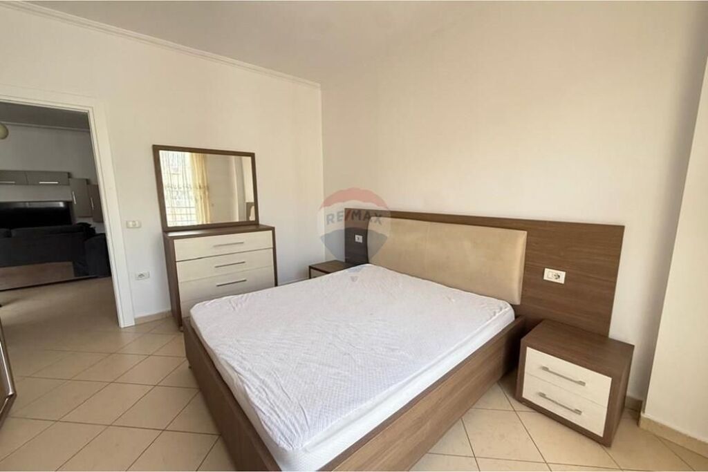 Apartament 1+1 me qira ,në Yzberisht