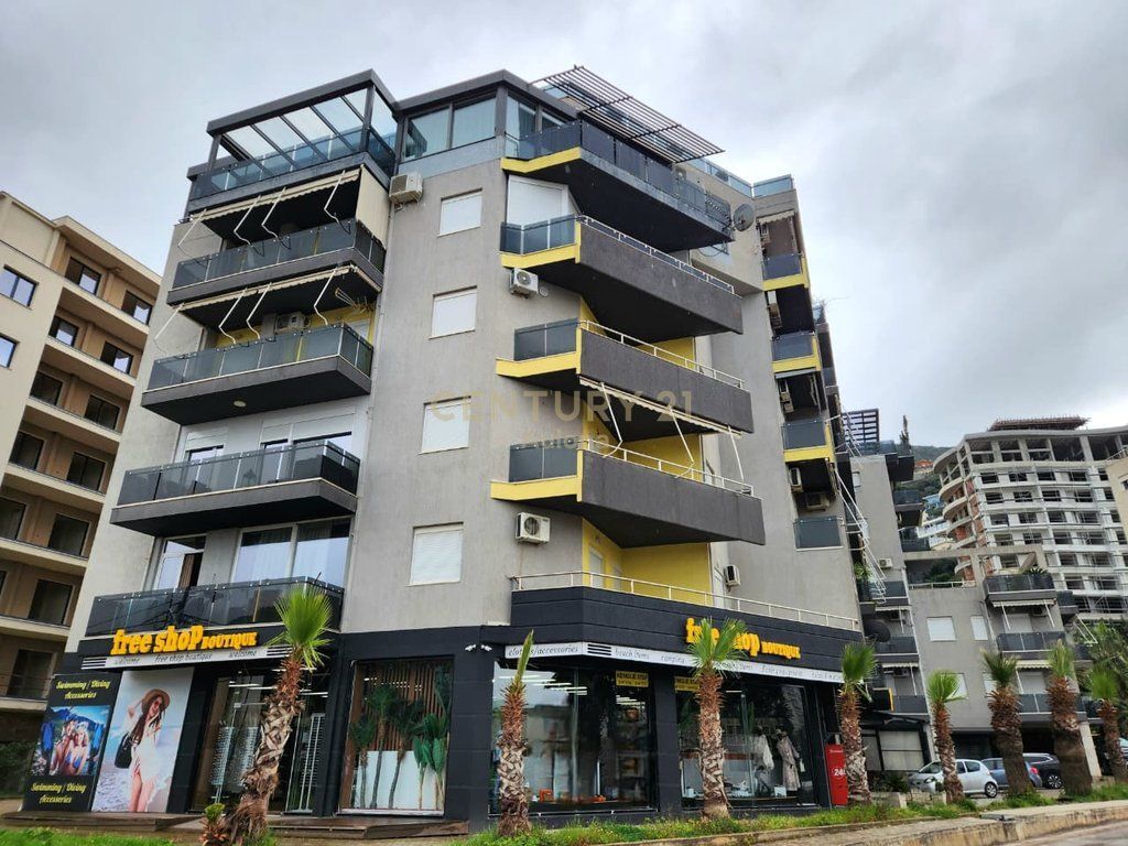 Appartamento in Vendita vicino a Marina Bay Resort, Lungomare