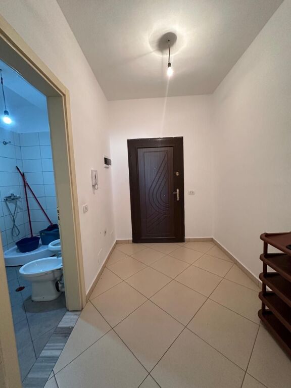 Apartament 2+1 me qera Astir