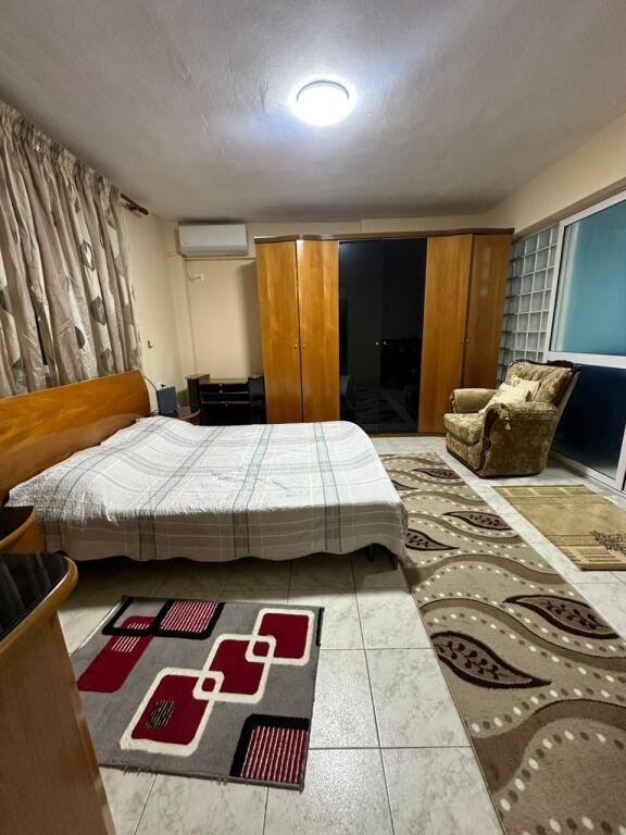 Apartament 2+1 me qira – Laprakë