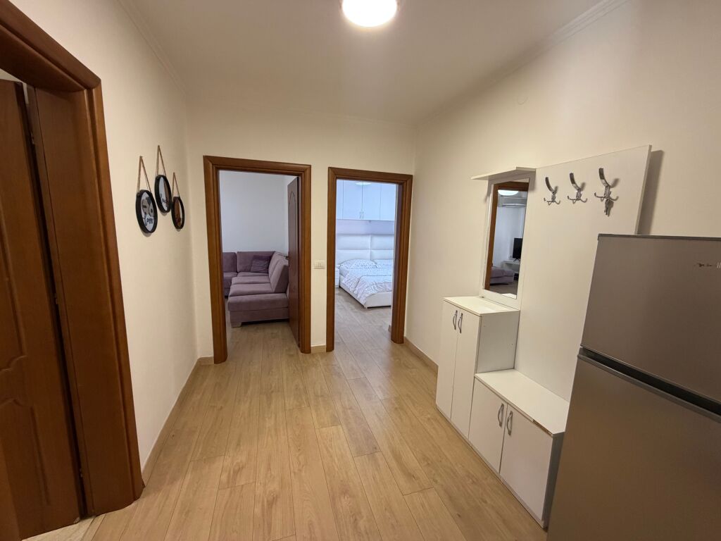 1+1, furnished, myslym shyri, 600 thousand lek