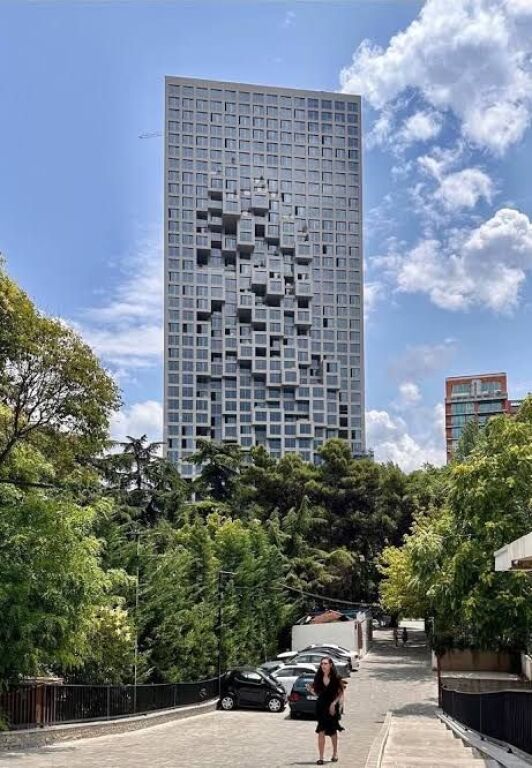 Shitet, Apartament 2+1+2, Rruga e Elbasanit, DownTown On