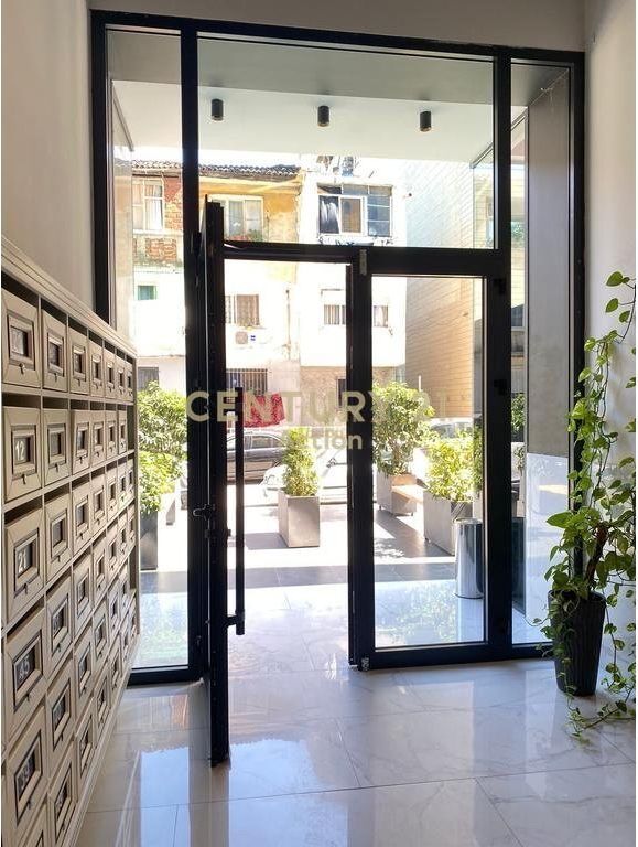 Jepet me qira apartament 1+1+2 ballkone te Ish Shushica! 885 € /Muaj