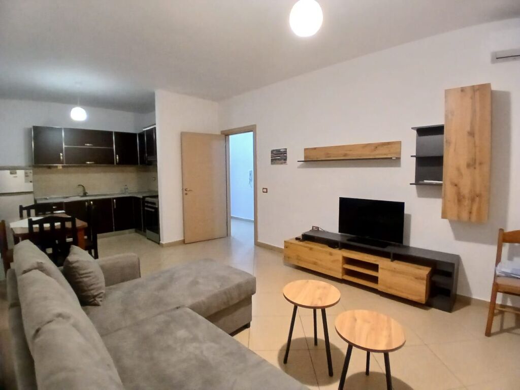 Apartment 1+1 for rent, Astir near Bulevardi i Ri