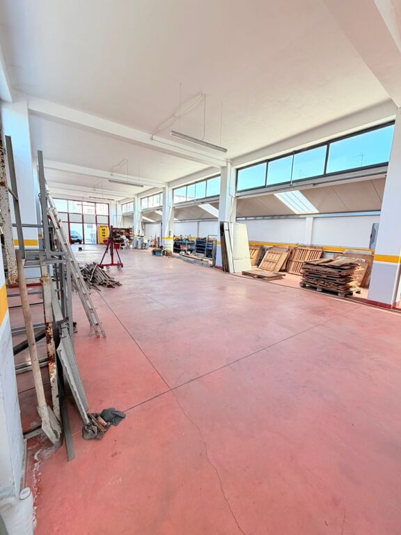 FOR SALE 2-STORY WAREHOUSE SHKOZET, DURRES
