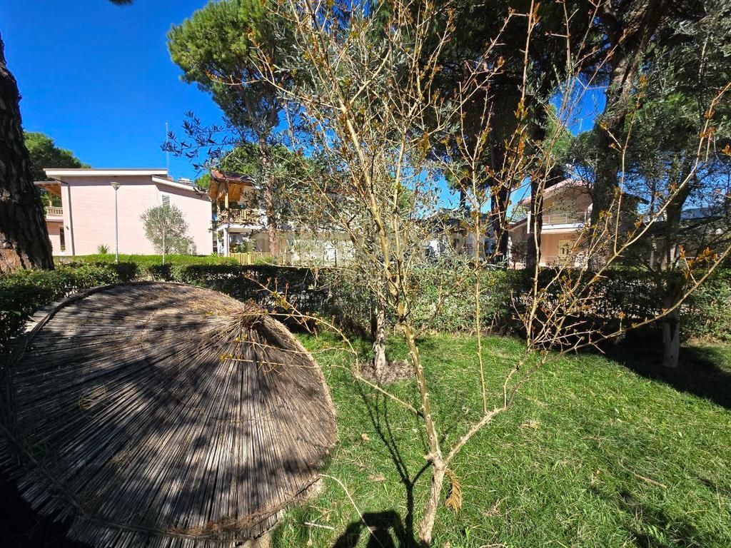 2+1 APARTMENT WITH YARD FOR SALE IN LURA 1