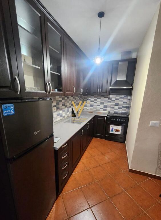 JEPET APARTAMENT 1+1 ME QERA TE RRUGA IRFAN TOMINI 57.000 LEKE