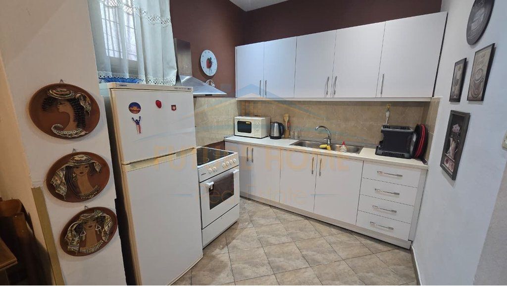 Rent, Private House, Pazari i Ri, Tirana