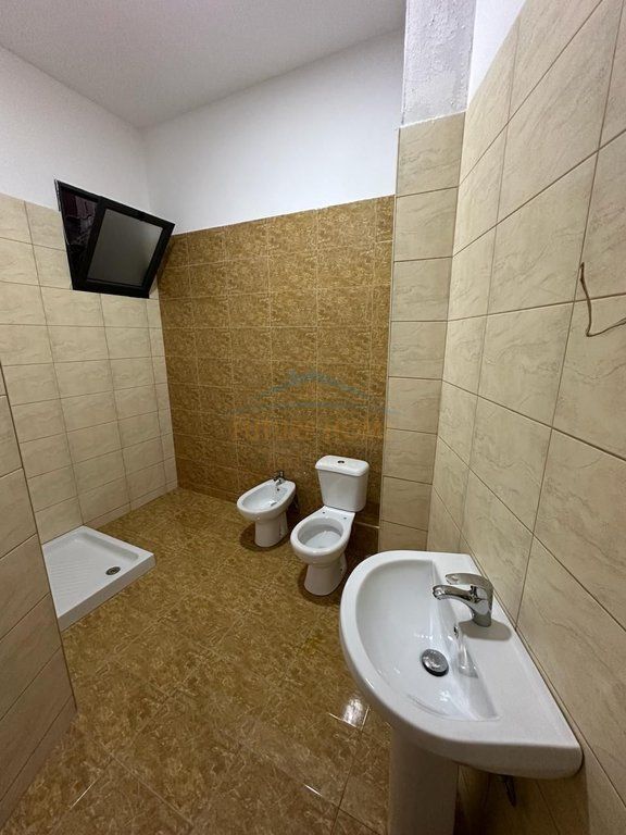 In vendita, Appartamento 2+1+2, Unaza e Re, Tirana