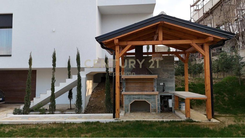 VILLA SUPER IN AFFITTO A PASKUQAN!!!