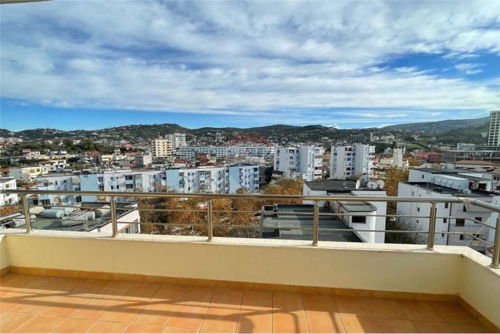 Apartment for rent , New Street