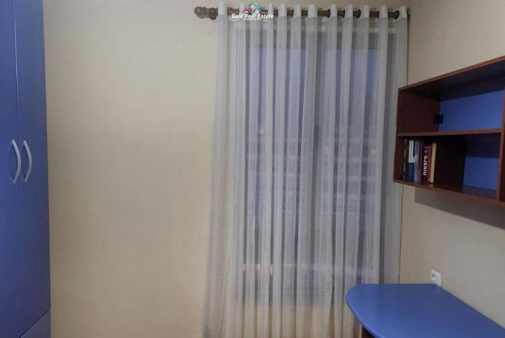 Apartament Me Qera 1+1 Tek Pallati me Shigjeta ( ID B2101587) Tirane