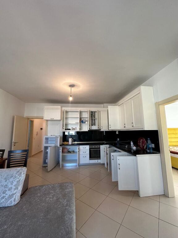 Apartament 2+1 me qera Astir