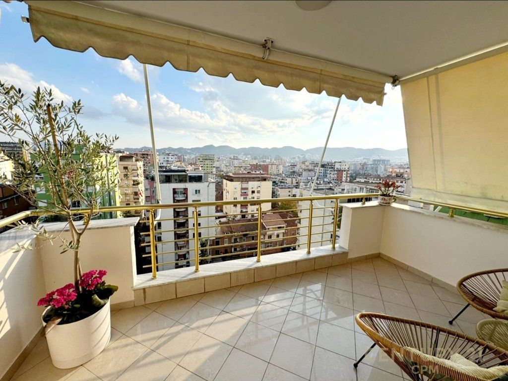 APARTAMENT 2+1+2 PER QIRA NE ZONEN E ISH BLLOKUT!