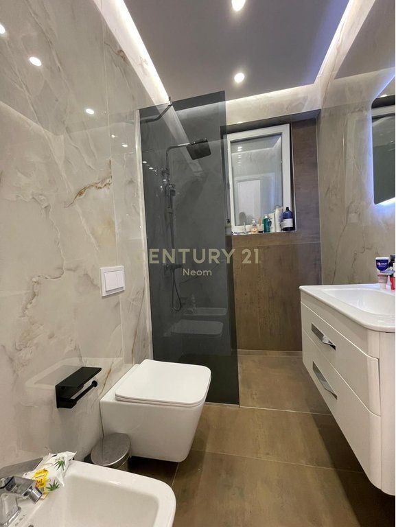 QIRA, APARTAMENT MODERN 1+1, LIQENI I THATE!!
