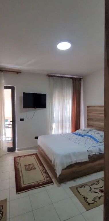 Apartament 1+1 me qera tek Komuna e Parisit